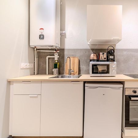 Charming 1-Bedroom Apartment Across From Halles Paul Bocuse & Part-Dieu Lyon Exterior photo