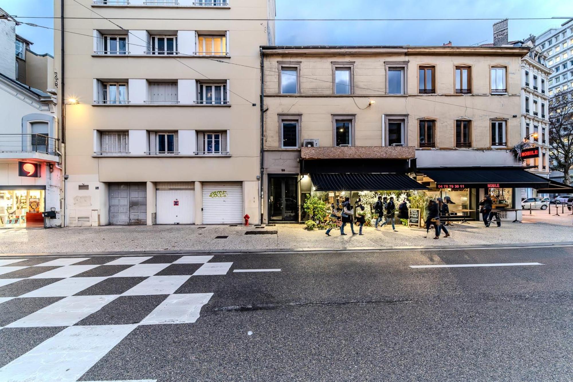 Charming 1-Bedroom Apartment Across From Halles Paul Bocuse & Part-Dieu Lyon Exterior photo